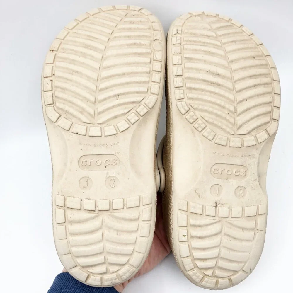 CROCS Gold Glitter Slip On Rubber Fur Lined Clogs Kids 3